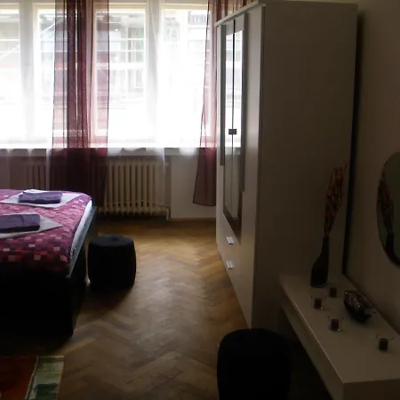 Tronicek Apartment Prag